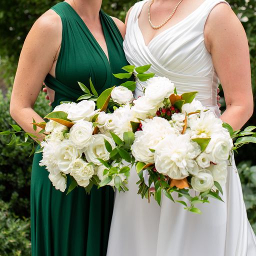 Timeless Elegance: Our Top 10 White Wedding Bouquets, uncloudy studio, Kate Fine Art Photography 